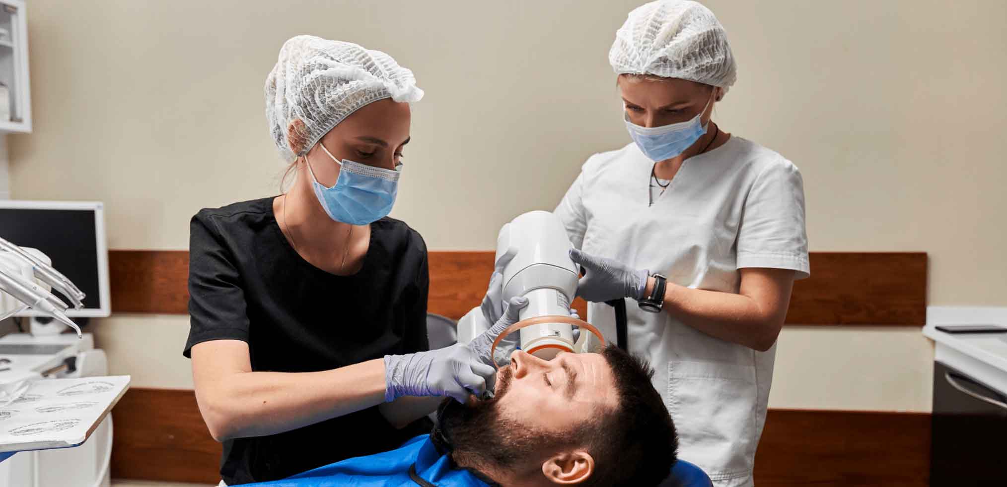 Пломбування зубів